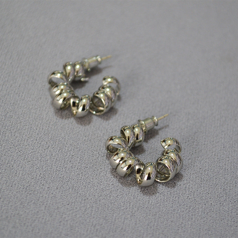 Beautiful Gold Earring with Unique Style