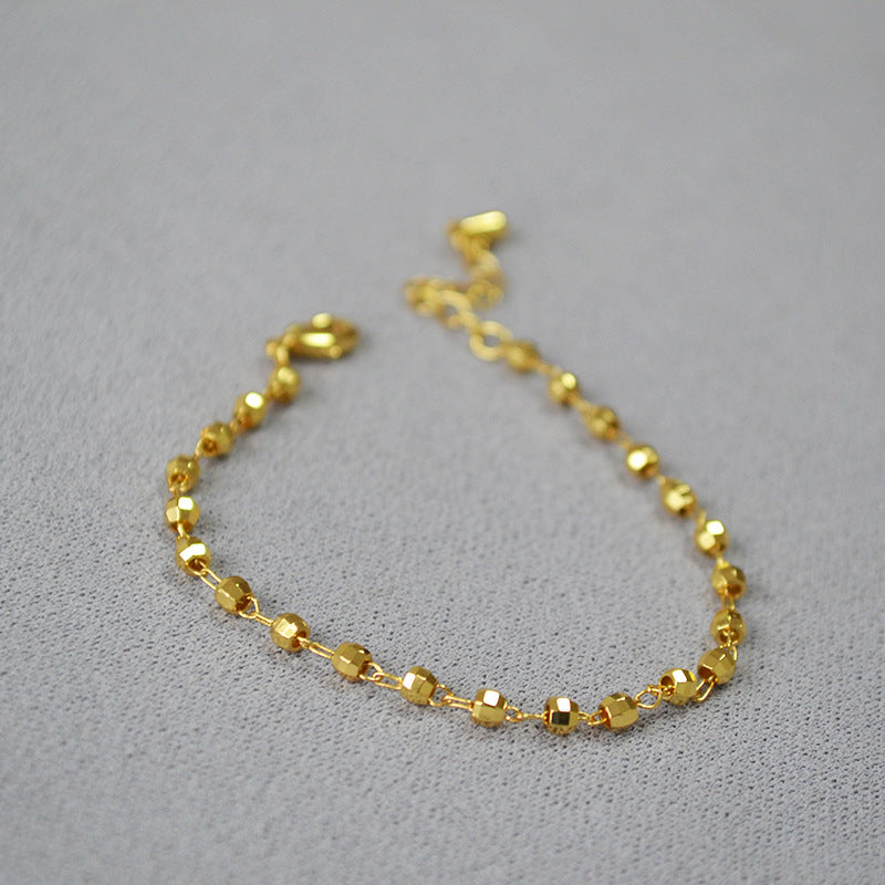 Classic Gold Bracelet with Timeless Appeal