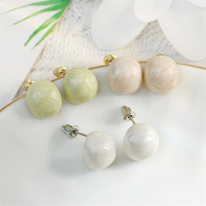 Charming Pearl Earring for Any Occasion