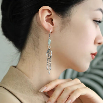Charming Silver Earring for Any Occasion