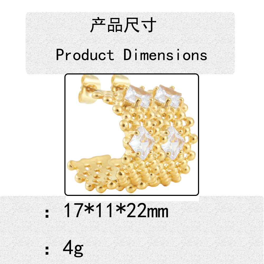 Romantic Gold Earring for Special Moments