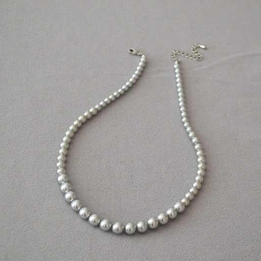 Beautiful Pearl Necklace with Unique Style