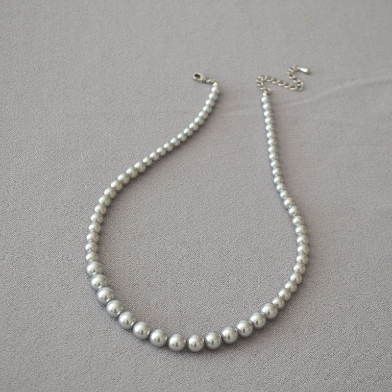 Beautiful Pearl Necklace with Unique Style