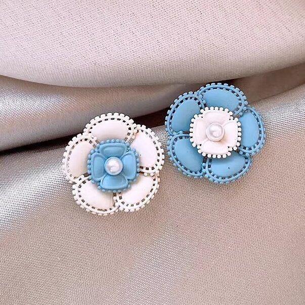 Stunning Earring for Daily Wear