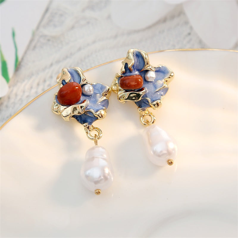 Charming Pearl Earring for Any Occasion