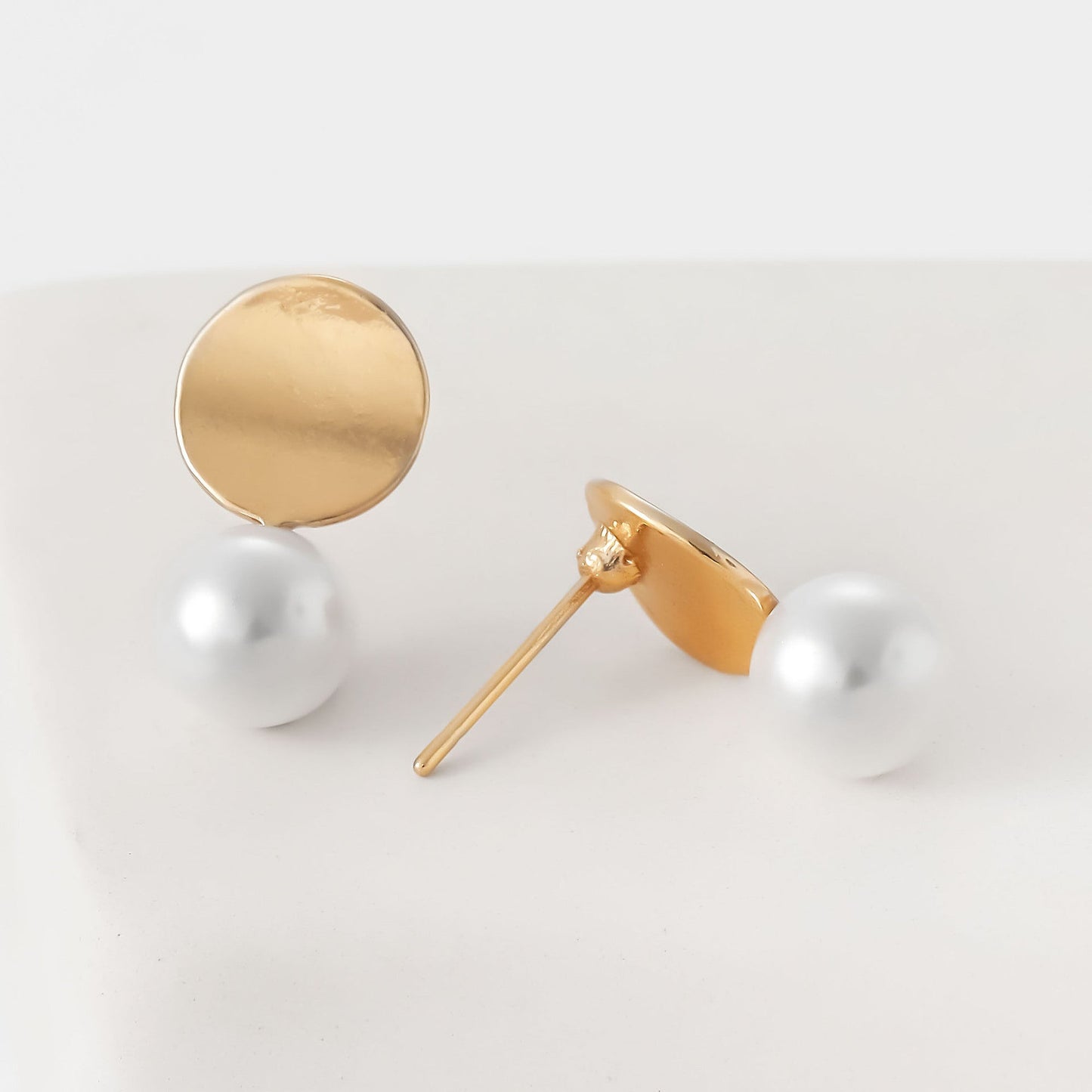 Romantic Gold Necklace for Special Moments