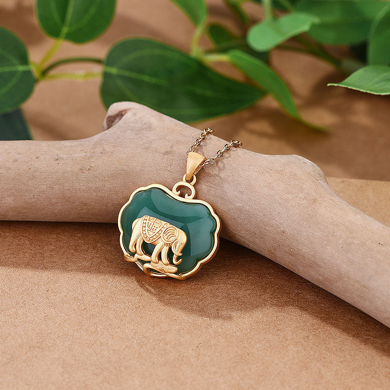 Romantic Gold Necklace for Special Moments