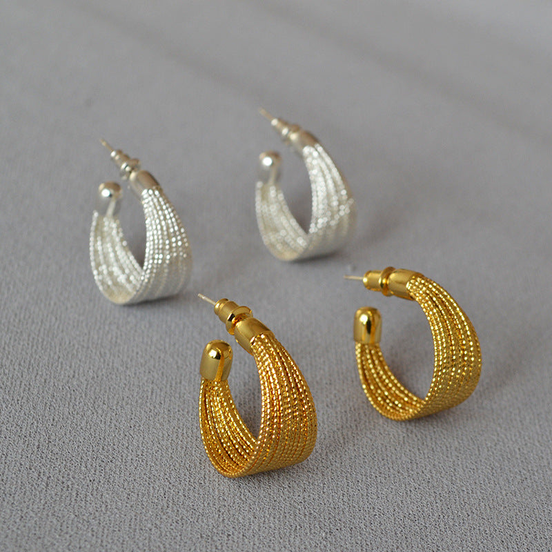 Beautiful Gold Earring with Unique Style
