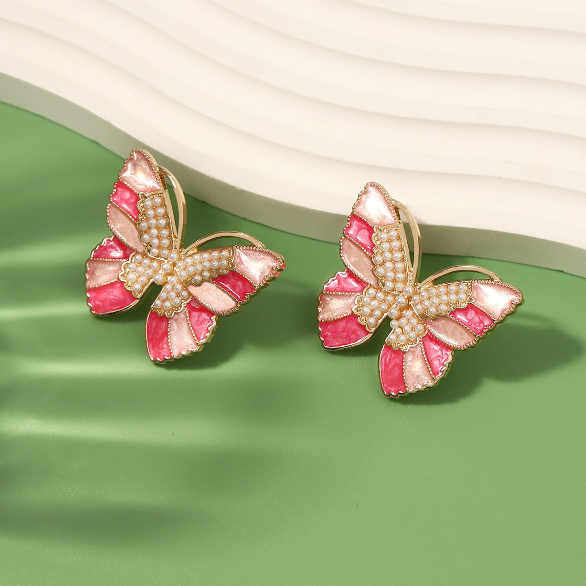 Romantic Pearl Earring for Special Moments