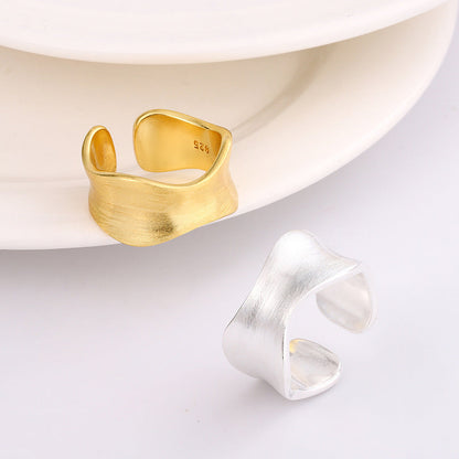 Charming Gold Ring for Any Occasion