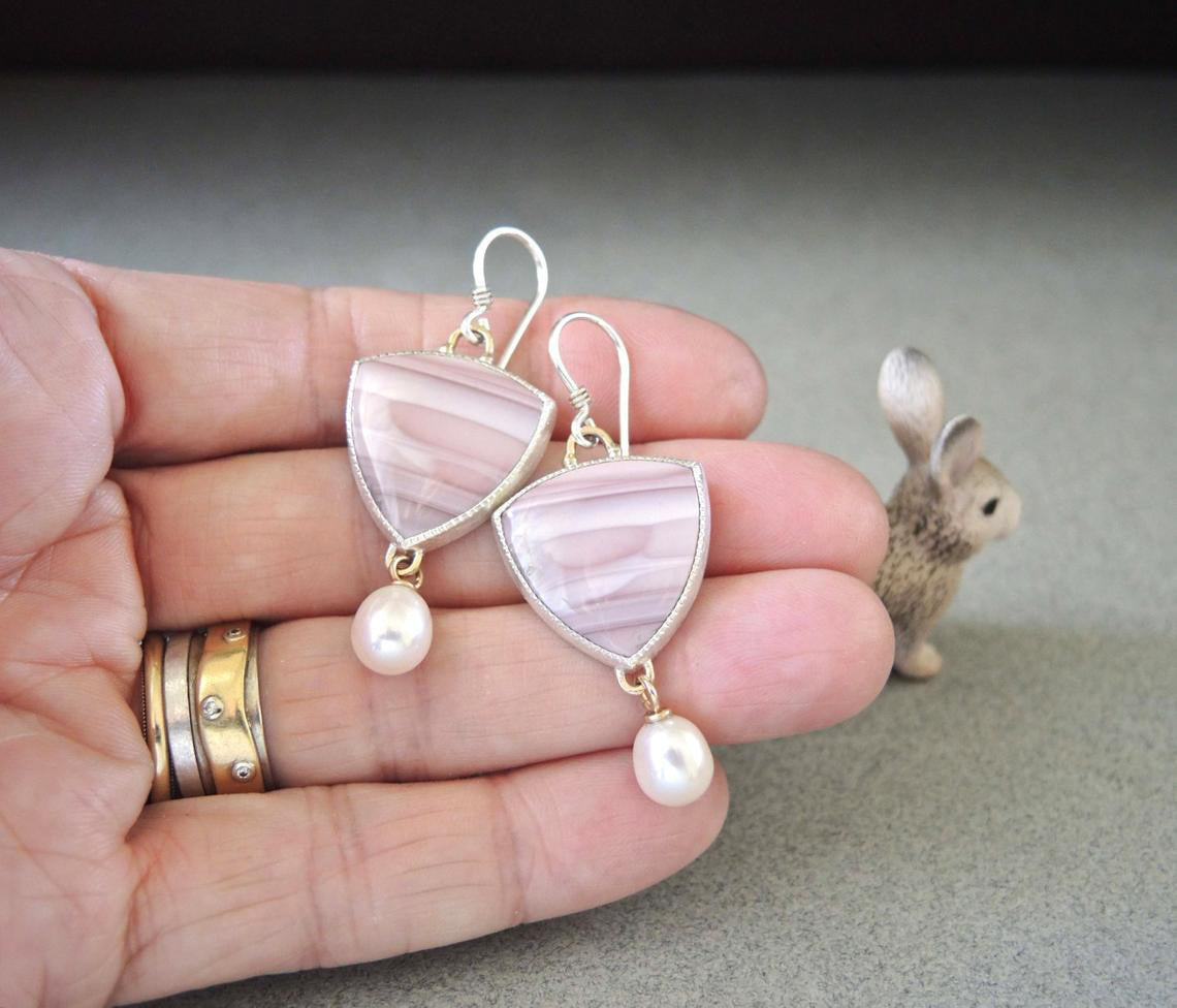 Classic Pearl Earring with Timeless Appeal