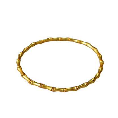 Romantic Gold Bracelet for Special Moments