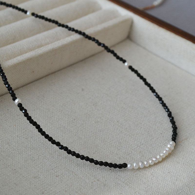 Classic Pearl Necklace with Timeless Appeal