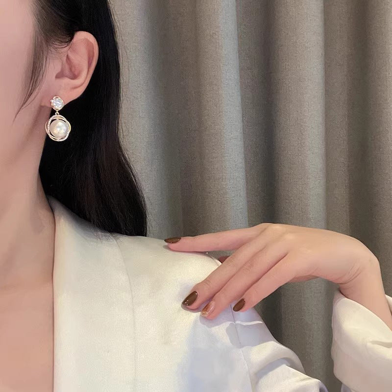 Charming Pearl Earring for Any Occasion