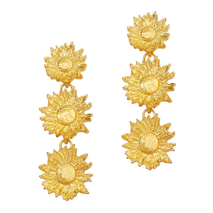 Classic Earring with Timeless Appeal