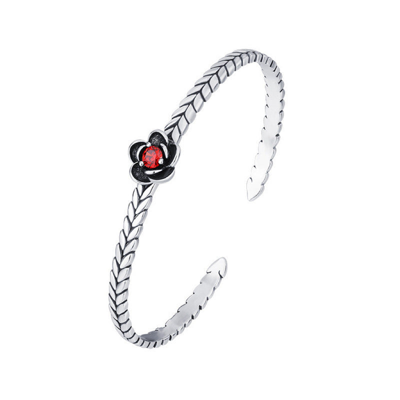 Beautiful Silver Bracelet with Unique Style