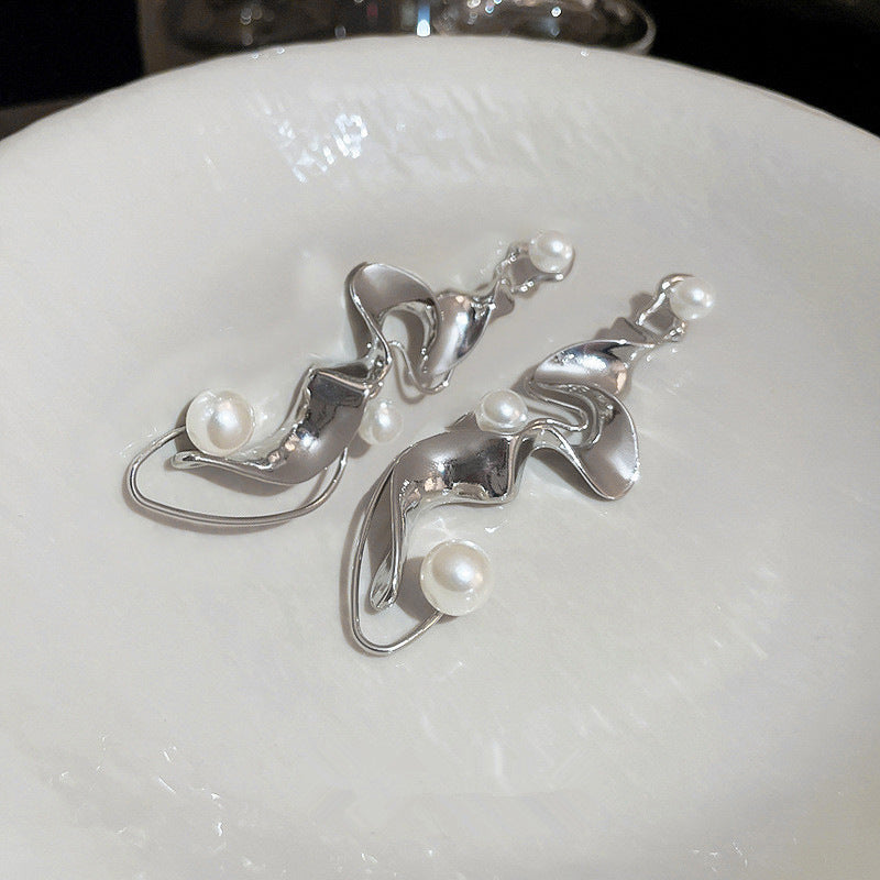 Charming Pearl Earring for Any Occasion