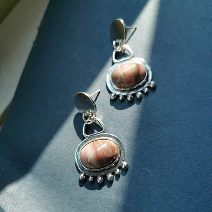 Charming Earring for Any Occasion