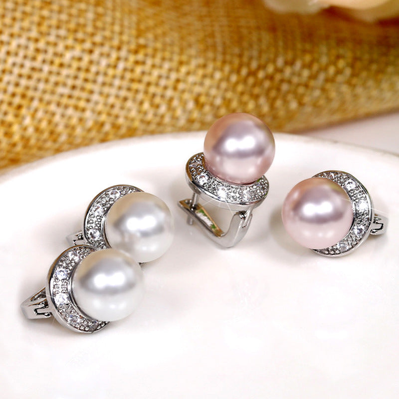 Beautiful Pearl Earring with Unique Style