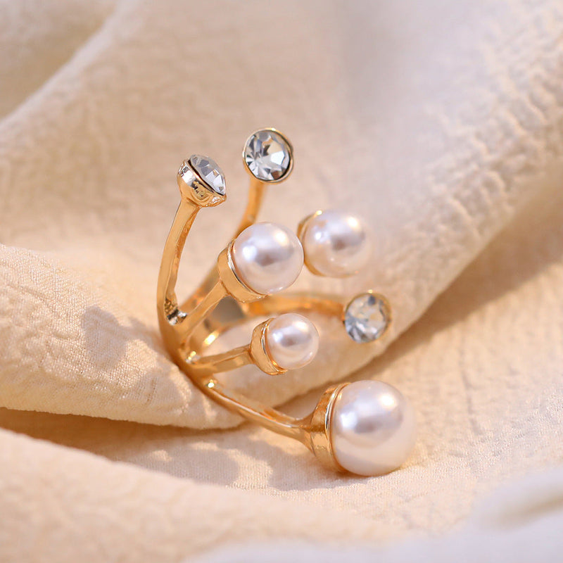Classic Pearl Ring with Timeless Appeal