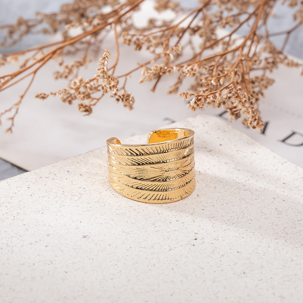 Beautiful Gold Bracelet with Unique Style