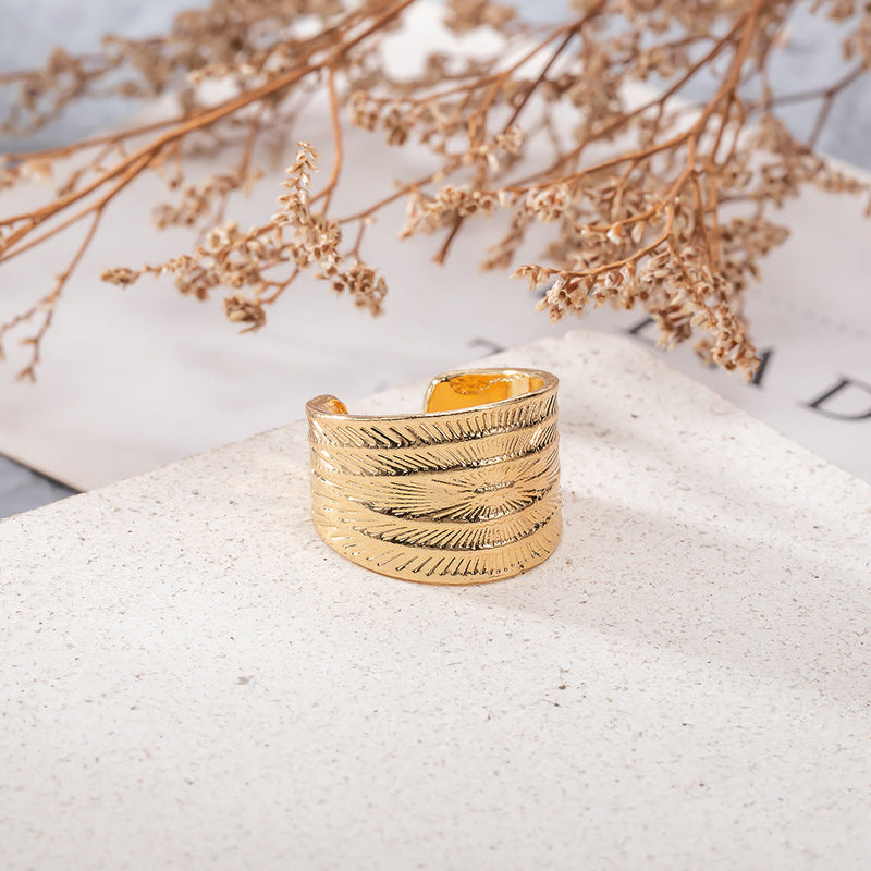 Beautiful Gold Bracelet with Unique Style