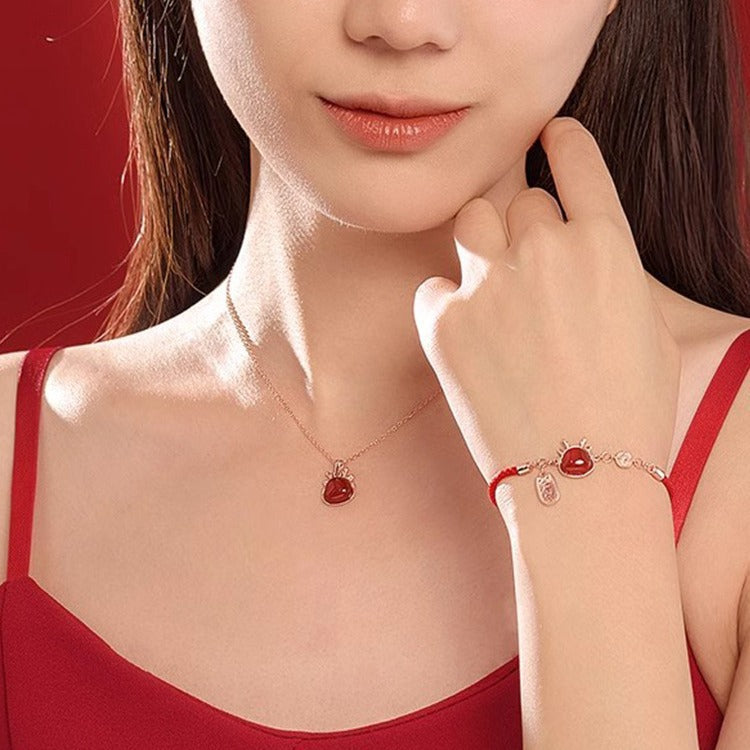 Romantic Silver Bracelet for Special Moments