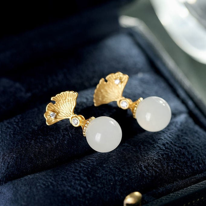 Romantic Silver Earring for Special Moments
