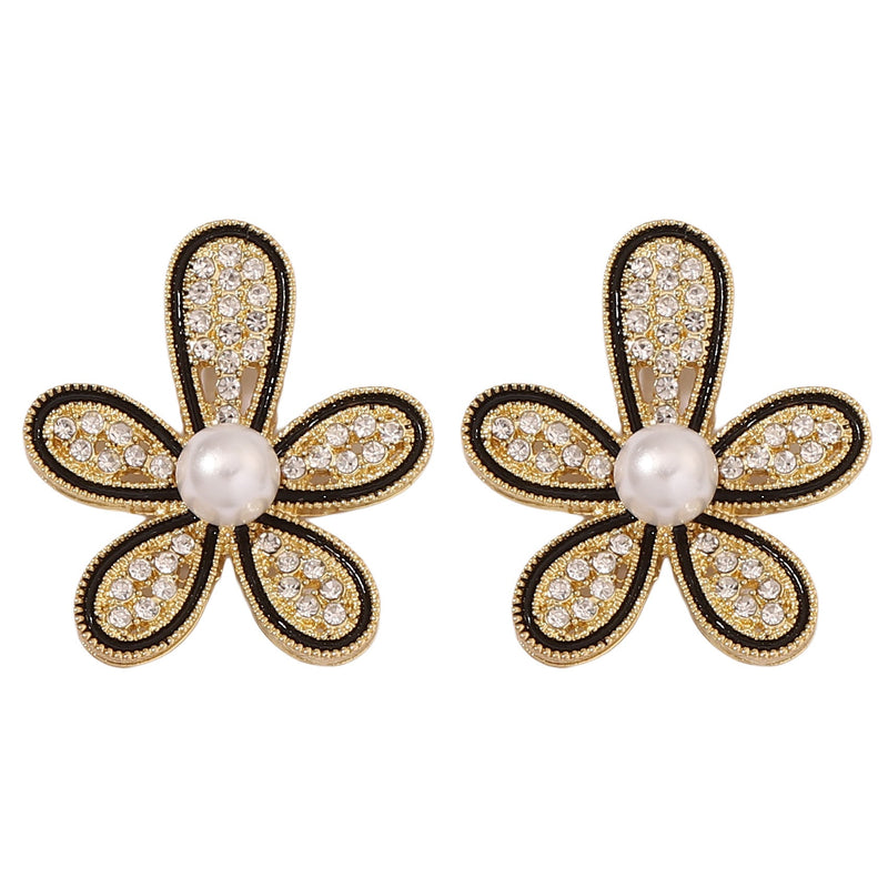 Charming Pearl Earring for Any Occasion