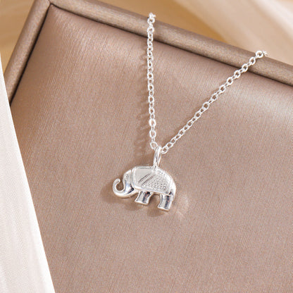 Charming Silver Necklace for Any Occasion