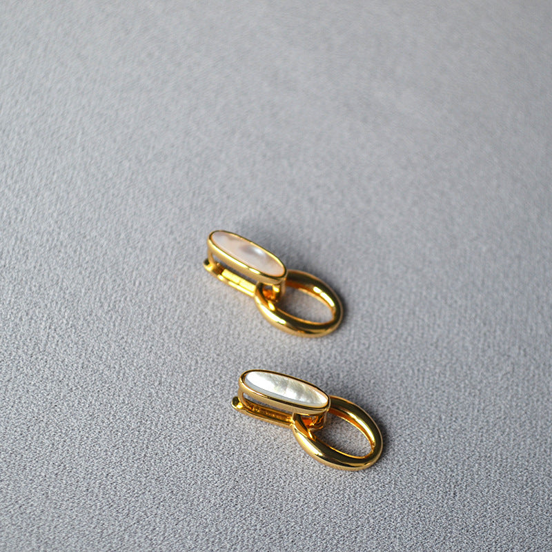 Charming Pearl Earring for Any Occasion