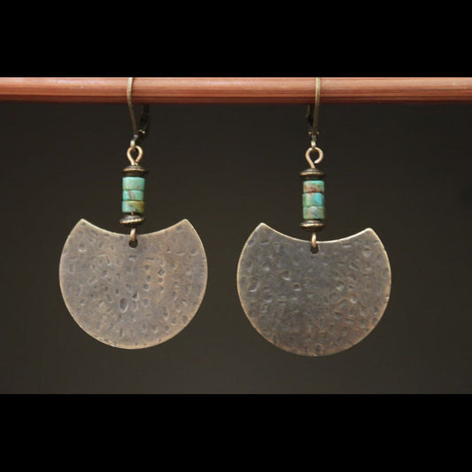 Charming Earring for Any Occasion