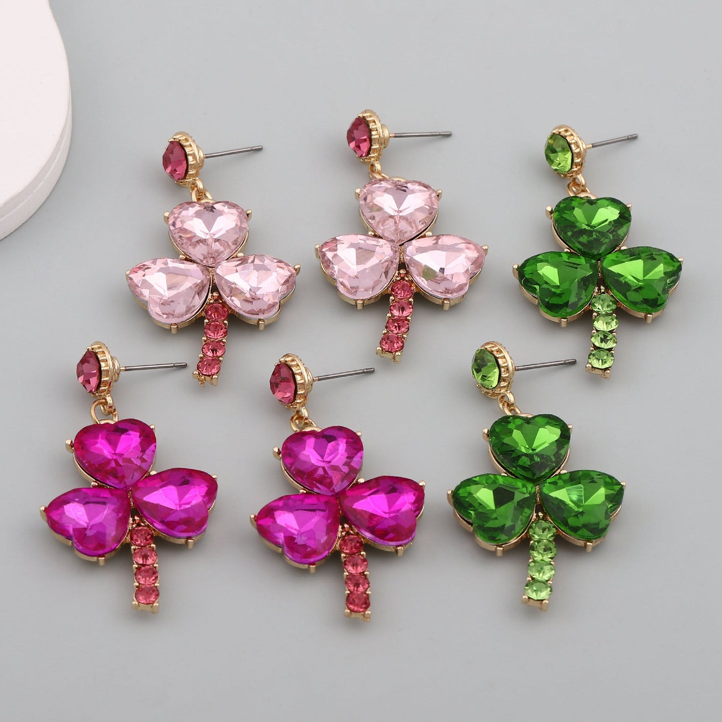 Charming Earring for Any Occasion