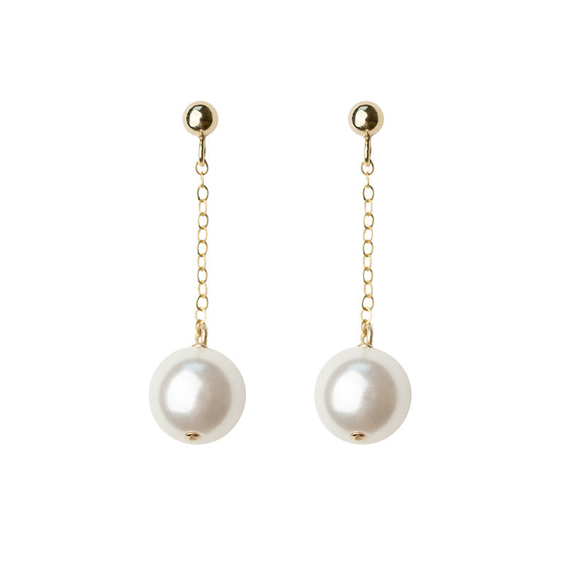 Charming Pearl Earring for Any Occasion