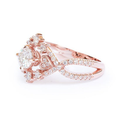 Beautiful Gold Ring with Unique Style