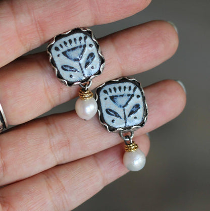 Stunning Pearl Earring for Daily Wear