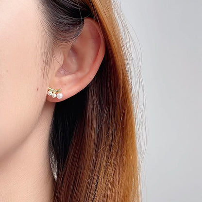 Romantic Pearl Earring for Special Moments