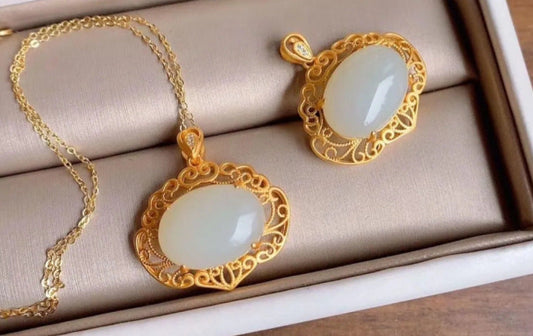 Stunning Silver Pendant for Daily Wear