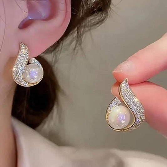 Romantic Earring for Special Moments