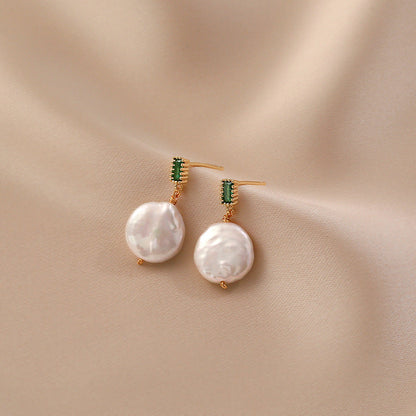 Classic Pearl Earring with Timeless Appeal