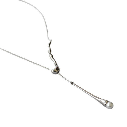 Classic Pearl Necklace with Timeless Appeal