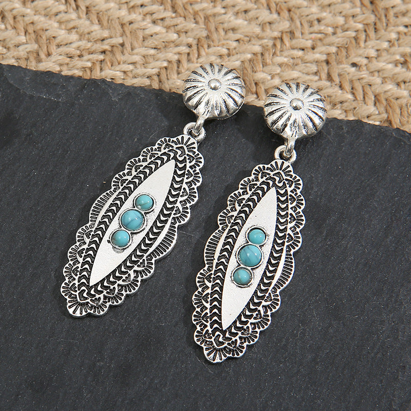 Charming Earring for Any Occasion