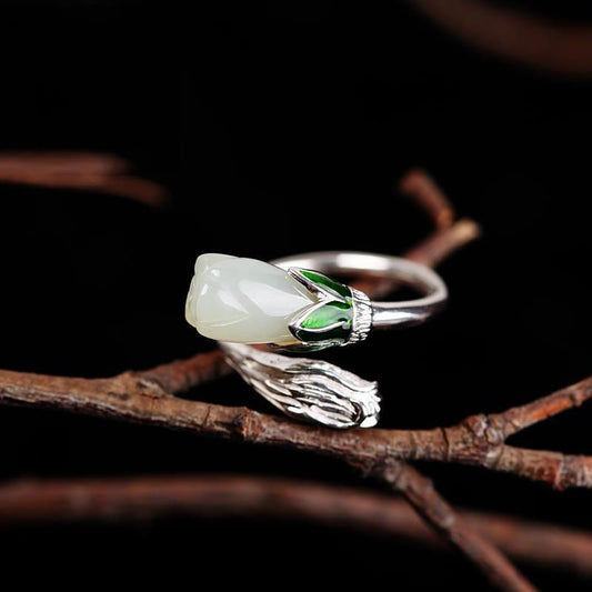 Romantic Silver Ring for Special Moments