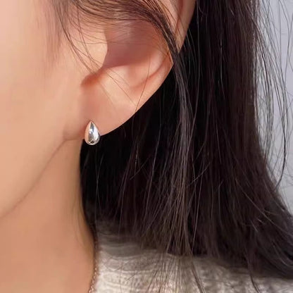 Beautiful Gold Earring with Unique Style