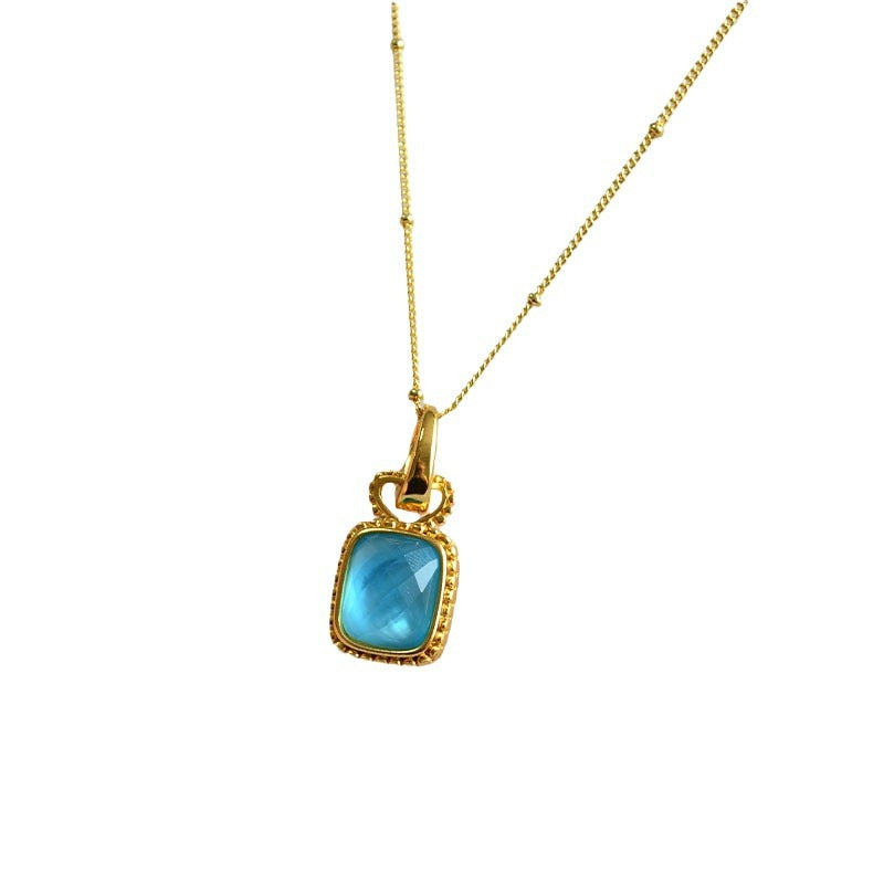 Romantic Gold Necklace for Special Moments