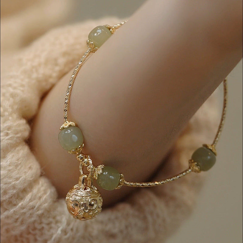 Beautiful Bracelet with Unique Style