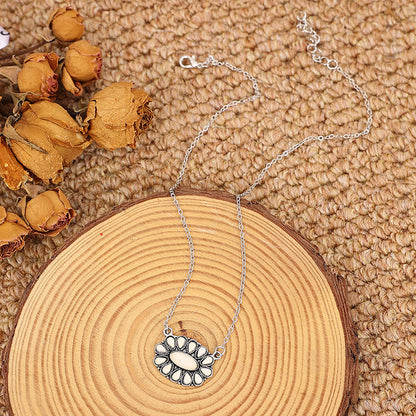 Romantic Silver Necklace for Special Moments