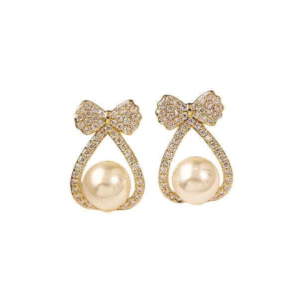 Classic Pearl Earring with Timeless Appeal