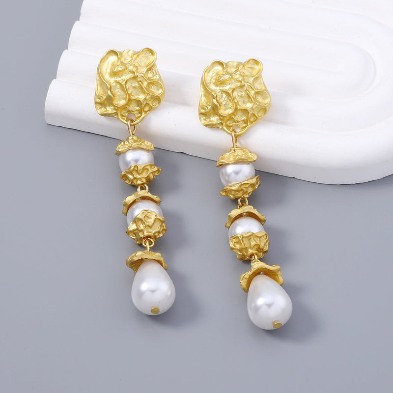 Romantic Pearl Earring for Special Moments