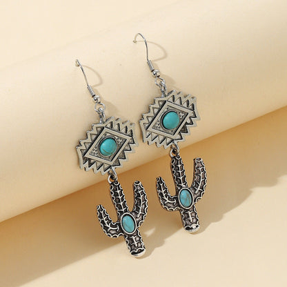 Charming Silver Earring for Any Occasion